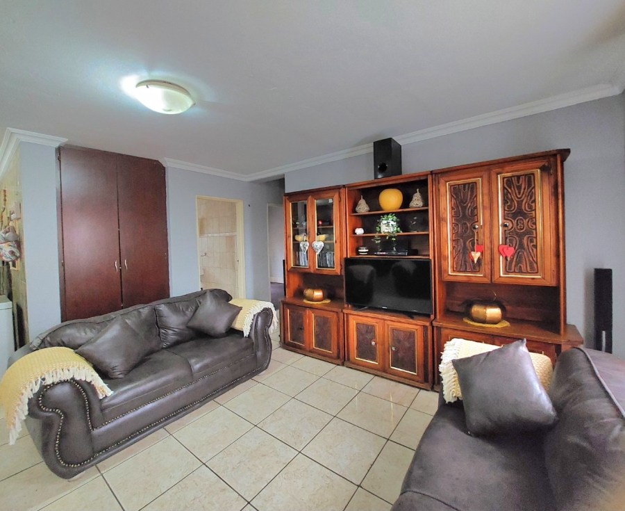 6 Bedroom Property for Sale in Brits North West